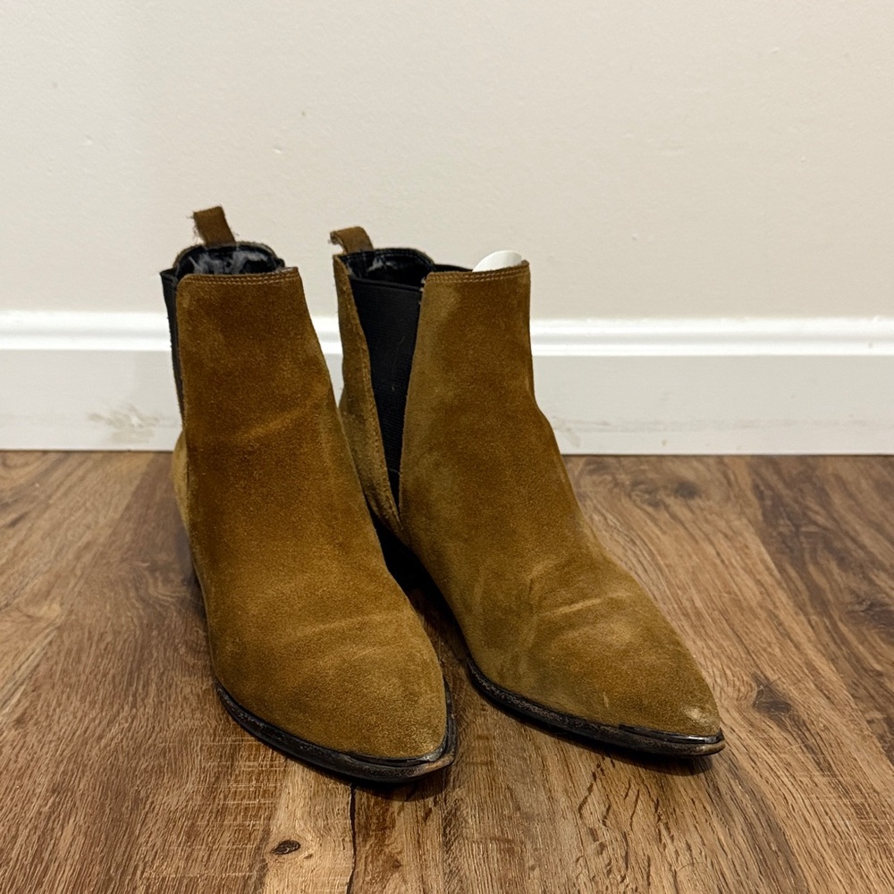 Y2K Marc Fisher Brown Suede Heeled Yale Boots Size 8 Dark Tan Saddle Brown